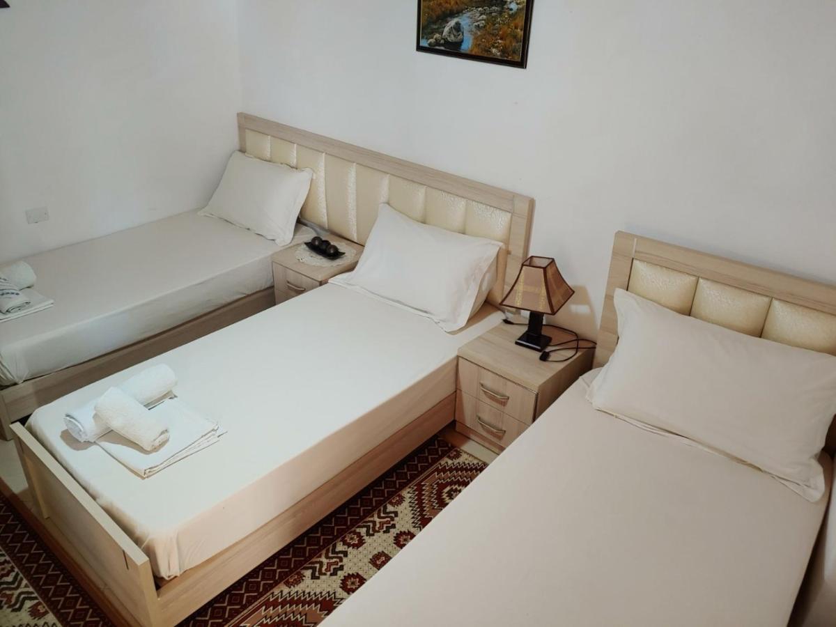 Tomor Shehu Guest House Berat Exterior photo