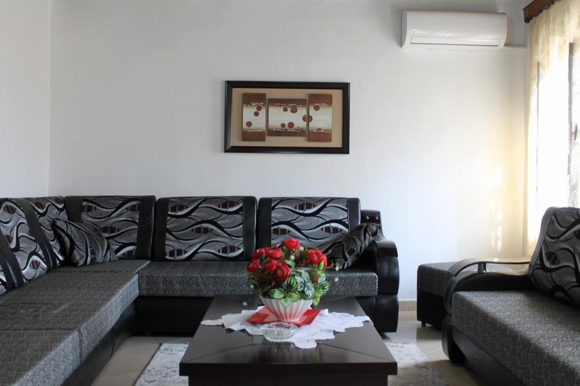 Tomor Shehu Guest House Berat Exterior photo