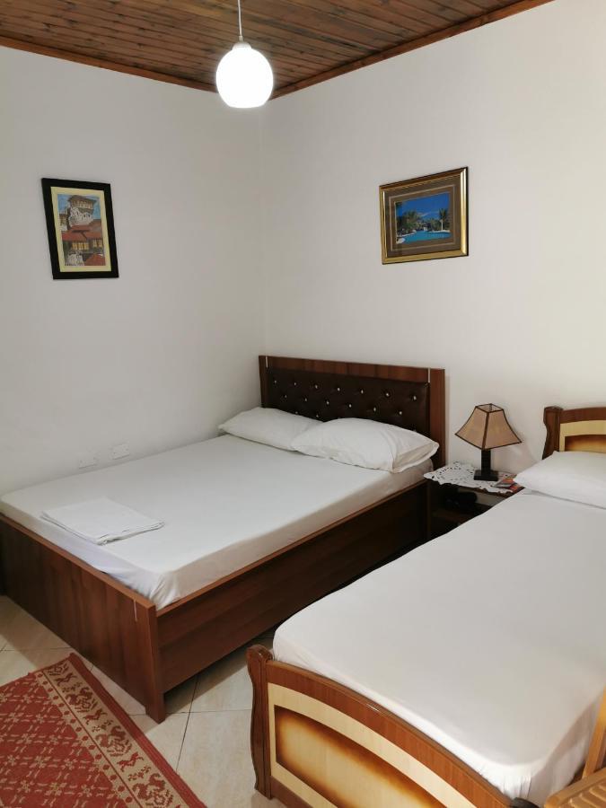 Tomor Shehu Guest House Berat Exterior photo